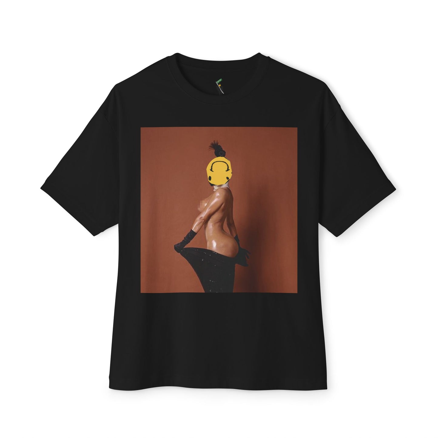 "SHE SMILES" TEE
