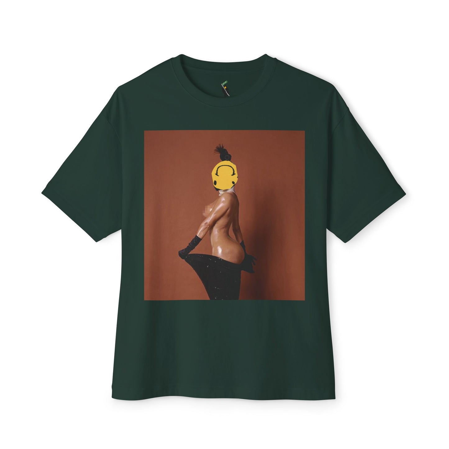 "SHE SMILES" TEE